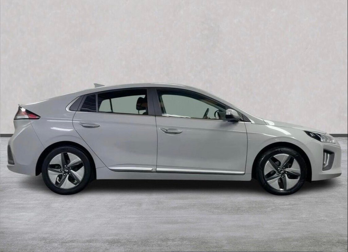 Used 2020 HYUNDAI IONIQ SE CONNECT HEV S-A