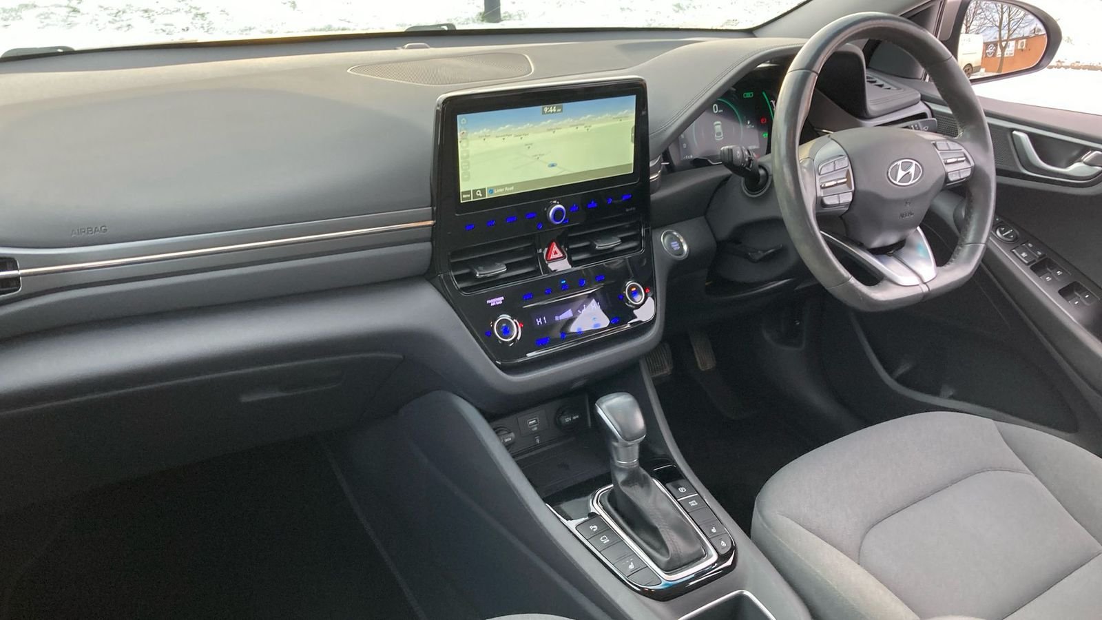 2021 Hyundai Ioniq photo 4