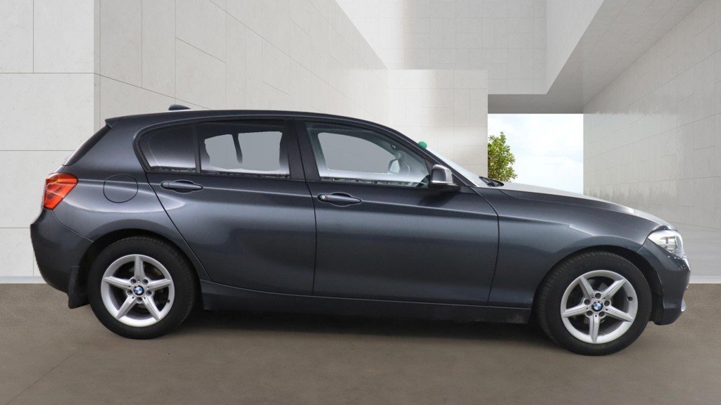 2018 BMW 1 SERIES