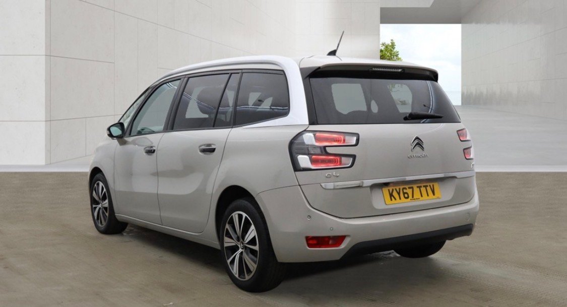 2017 Citroen C4 Grand Picasso photo 2