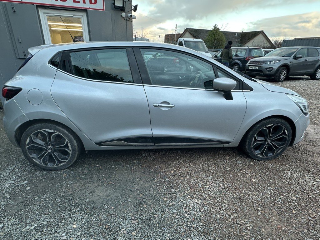 2017 Renault Clio photo 16